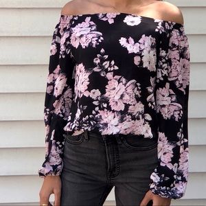 Super cute, off the shoulder top (Pink, Black, XS)